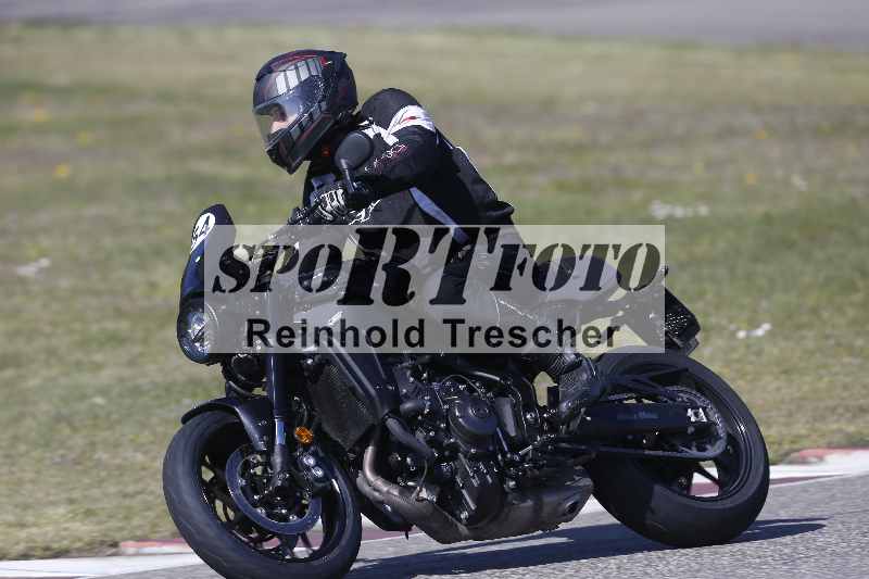 /01 02.04.2026 MAZ ADR/Gruppe gelb Gruppe gruen/54